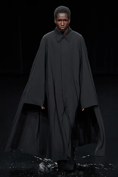Look 2